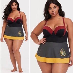 Torrid Harry Potter Fangirl Hogwarts Crest One-Piece Swim Dress Underwire 1X NWT